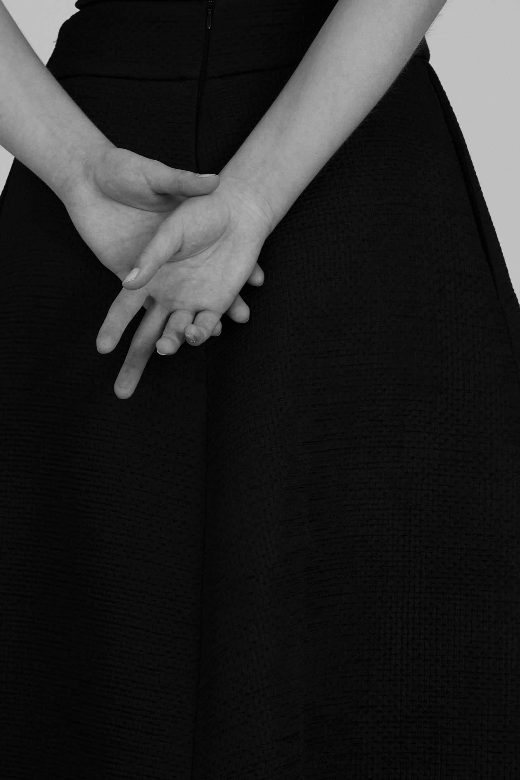 Photo de mode – Inspiration couture Lookbook juillet 2020 - photographe Terence Hassen – robe Mazarine- Paris - La Ligne Numérotée.