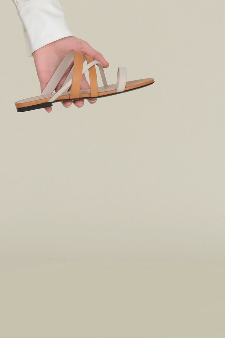 Sandale plate - créatrice francaise et fabrication en italie  - La Ligne Numérotée
