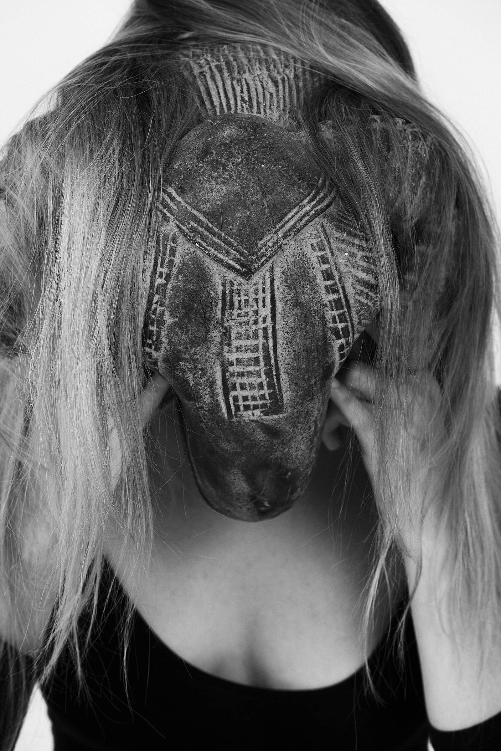 Photo de mode – Inspiration, masque  - photographe Terence Hassen - La Ligne Numérotée, une maison créée en juillet 2020